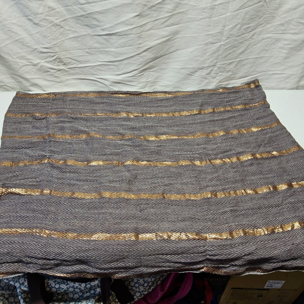Unbranded Scarf Women OS Gray Gold Metallic Chevron Stripe Lightweight Wrap